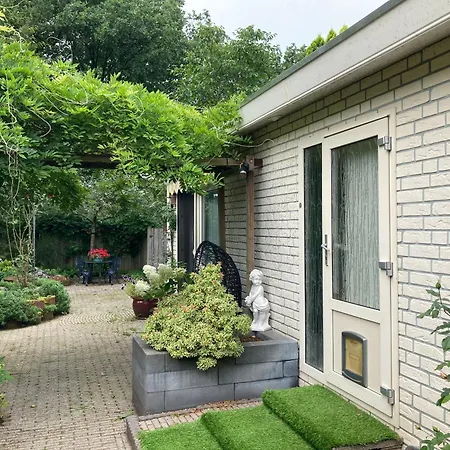 Natuurbungalow Het Koolmeesje