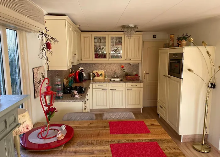 Tatil parkı Natuurbungalow Het Koolmeesje *