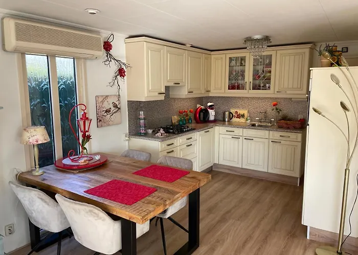 Natuurbungalow Het Koolmeesje * Putten