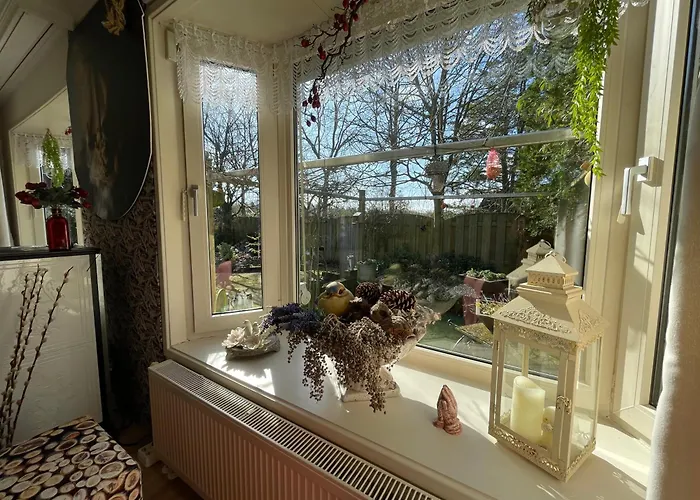 Natuurbungalow Het Koolmeesje Tatil parkı *