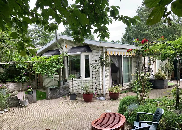 Natuurbungalow Het Koolmeesje Tatil parkı Putten